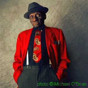 G R E Y &nbsp; G H O S T; photographer: Michael O'Brian; source: http://www.digitaljournalist.org/issue0402/mo30.html