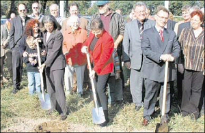 Feierlicher Baubeginn am 12.10.2005