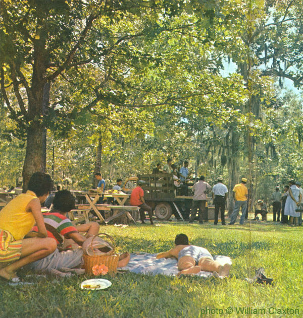 Picnic at the Branch Inn in Slidell, Louisiana with Lil' Snooks Eaglin Band (on truck), 1960; source: Joachim E. Berendt & William Claxton: Jazz Life - Auf den Spuren des Jazz.- Offenburg (Burda Druck und Verlag GmbH) 1961, pp. 78-79; photographer: William Claxton; click to enlarge!