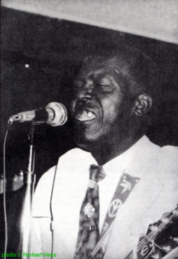 J O H N N Y   F U L L E R @ Eli's Mile High Club in Oakland, CA, June 6, 1981; source: Blues Forum 19 (February 1986), p. 19; photographer: Norbert Hess