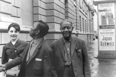 unknown female, Champion Jack Dupree & Curtis Jones. There has been a concert 'Blues at Midnight' (Crazy Jazz) 9. Febr. 1968 with Curtis Jones & Jack Dupree at the 'Theater am Hechtplatz' in Zurich, Switzerland; Courtesy of Pierre Monnery, who found a Curtis Jones LP with this photo (and others) inside<br>photographer's name not known