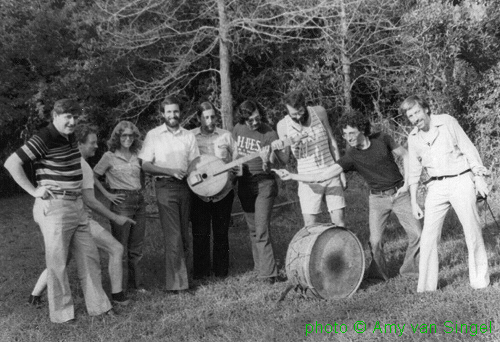 Memphis, 1980; from left: Gayle Dean Wardlow, Bruce Bastin, Cheryl Evans (now Cheryl Thurber), David Evans, Bob Vinisky, Jim O'Neal, Kip Lornell, Doug Seroff, Paul Oliver; photographer: Amy van Singel (Courtesy of Jim O'Neal)