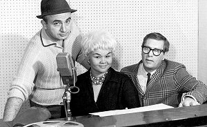Phil Chess, Etta James & Ralph Bass, 1960; source: source: http://www.nytimes.com/2012/01/21/arts/music/etta-james-singer-dies-at-73.html ('Michael Ochs Archives/Getty Images'); click to enlarge!