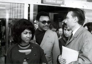 Aretha Franklin, Ted White & Kurt Mohr, Paris, May 1968; click to enlarge!