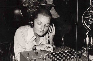 Marcelle Morgantini mixing at Ma Bea's 1975/76; source: http://www.unrulysun.net/sonmaxwell/feature-marcelle-morgantini-and-mcm-records/; click to enlarge!