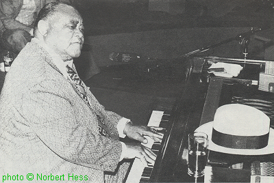 Roosevelt Sykes at Kolbeh, Berlin, Germany, May 28, 1974; source: Blues Forum Nr. 11 (3. Quartal 1983), p. 4; photographer: Norbert Hess; click to enlarge!