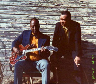 B A B Y   B O Y   W A R R E N & Boogie Woogie Red in Warren's back yard, Detroit, April 1972; source: Fred Reif @ facebook; photographer: Fred Reif; (the guitar is a Harmony 335-ish copy)