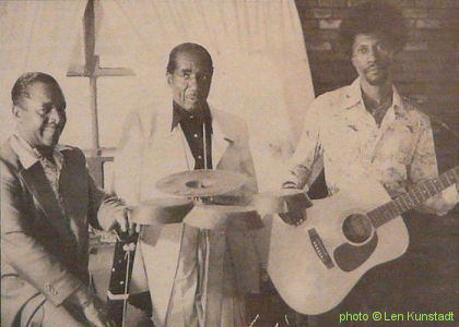 'Flash', 'Washboard Doc' & 'Lucky'; sources: Front cover of Spivey 1021 and back cover of L+R 42.010; photographer: Len Kunstadt